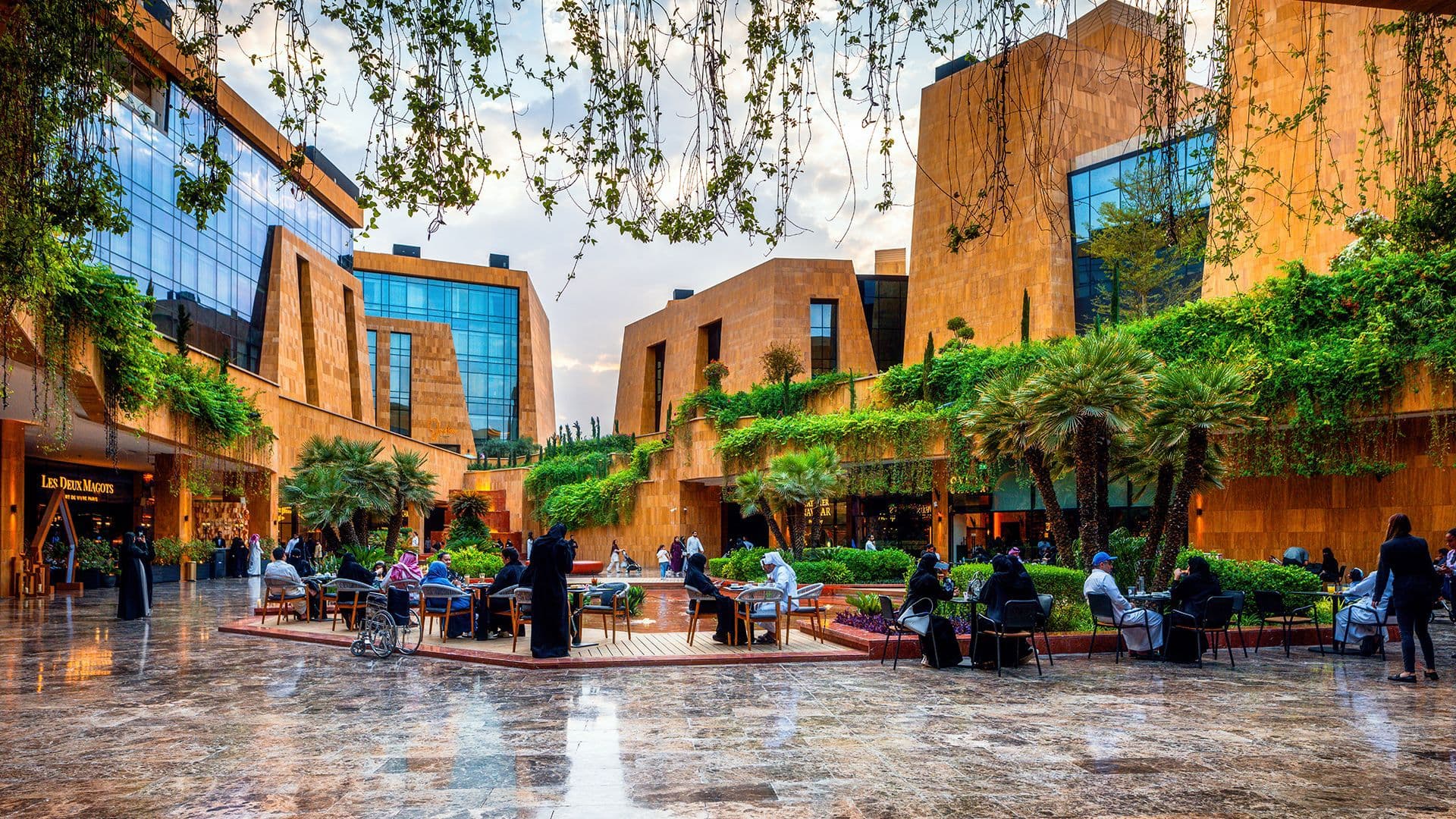 استمتع بجولة في قلب الرياض الحديثة 