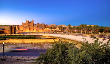 جوله في حي طريف و مطل البجيري شاملة تذاكر الدخول