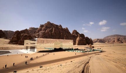 جولة مرايا – أيقونة العلا العاكسة