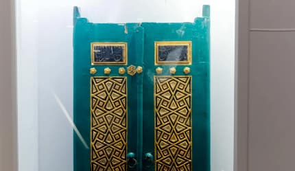 جولة في مجمع الملك عبد العزيز لكسوة الكعبة ومعرض عمارة الحرمين